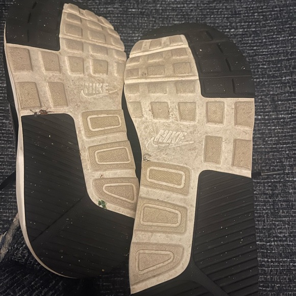 Nike Leopard Print Air Max sneakers - Picture 2 of 3